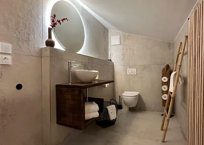 公寓 Double Pleasure - Two With Sea Views And Pool - 5 & 8 *