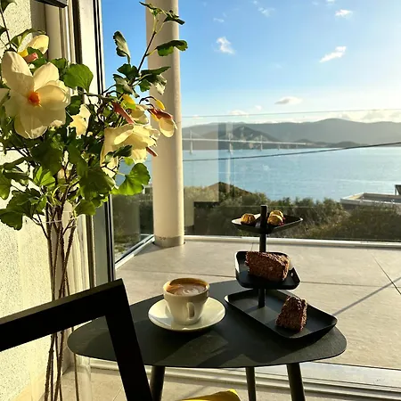 Double Pleasure - Two With Sea Views And Pool * Komarna