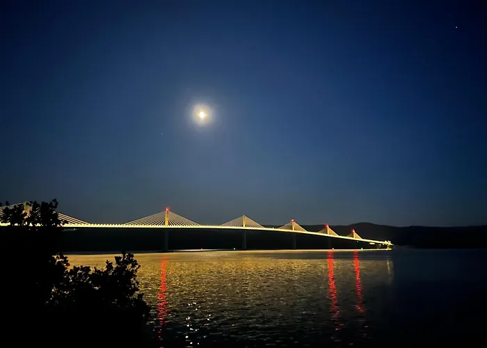 Apartamento Double Pleasure - Two With Sea Views And Pool - 5 & 8 Komarna