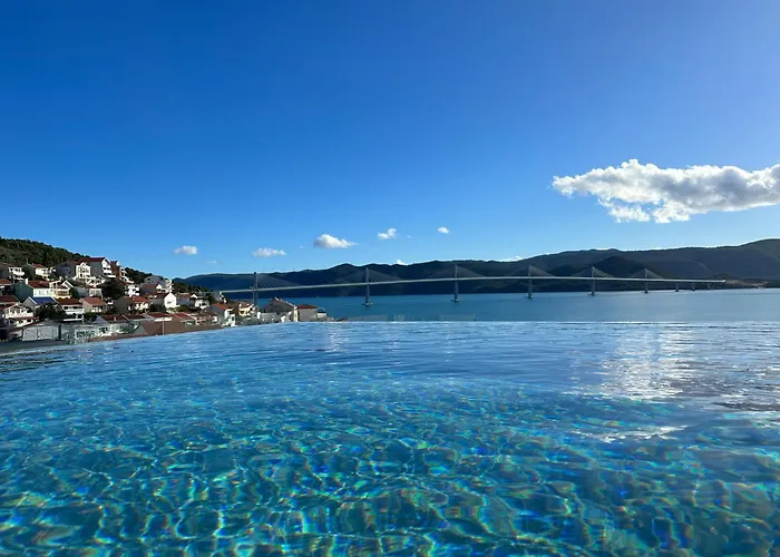 Apartamento Double Pleasure - Two With Sea Views And Pool - 5 & 8 *